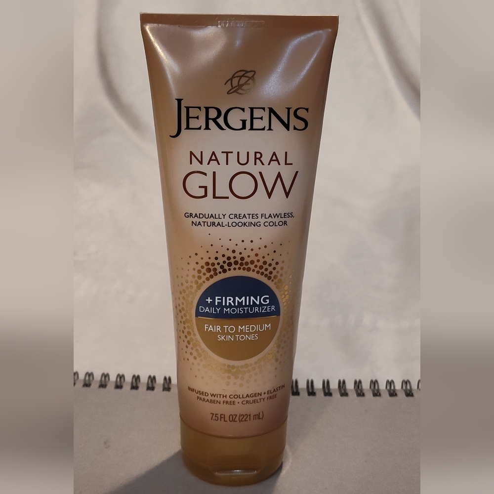 NEW! Jergens Glow Lotion 7.5oz